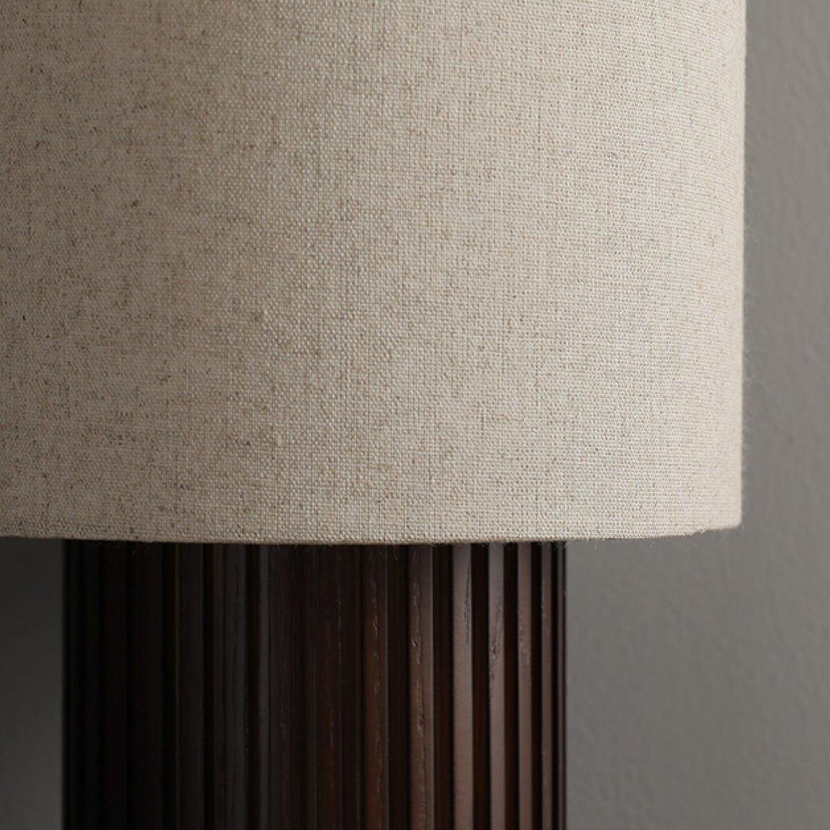 Grove vintage-bordlampe i stof