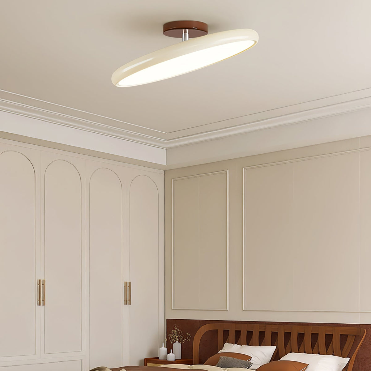 Fyne-säädettävä värikäs kattovalaisin makuuhuoneeseen