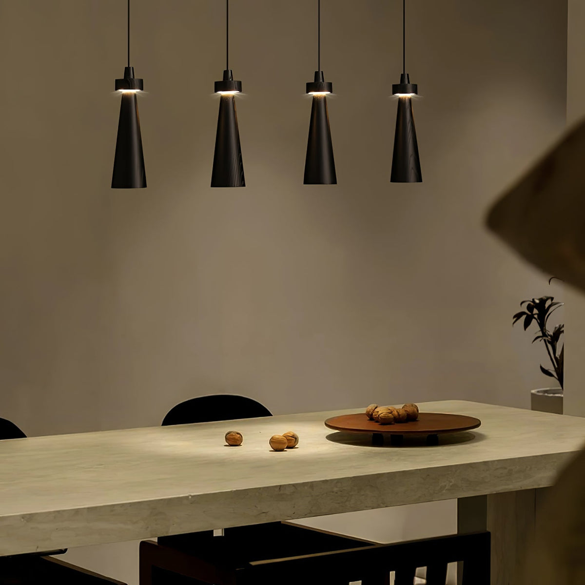 Tesno minimalistisk pendel i træ