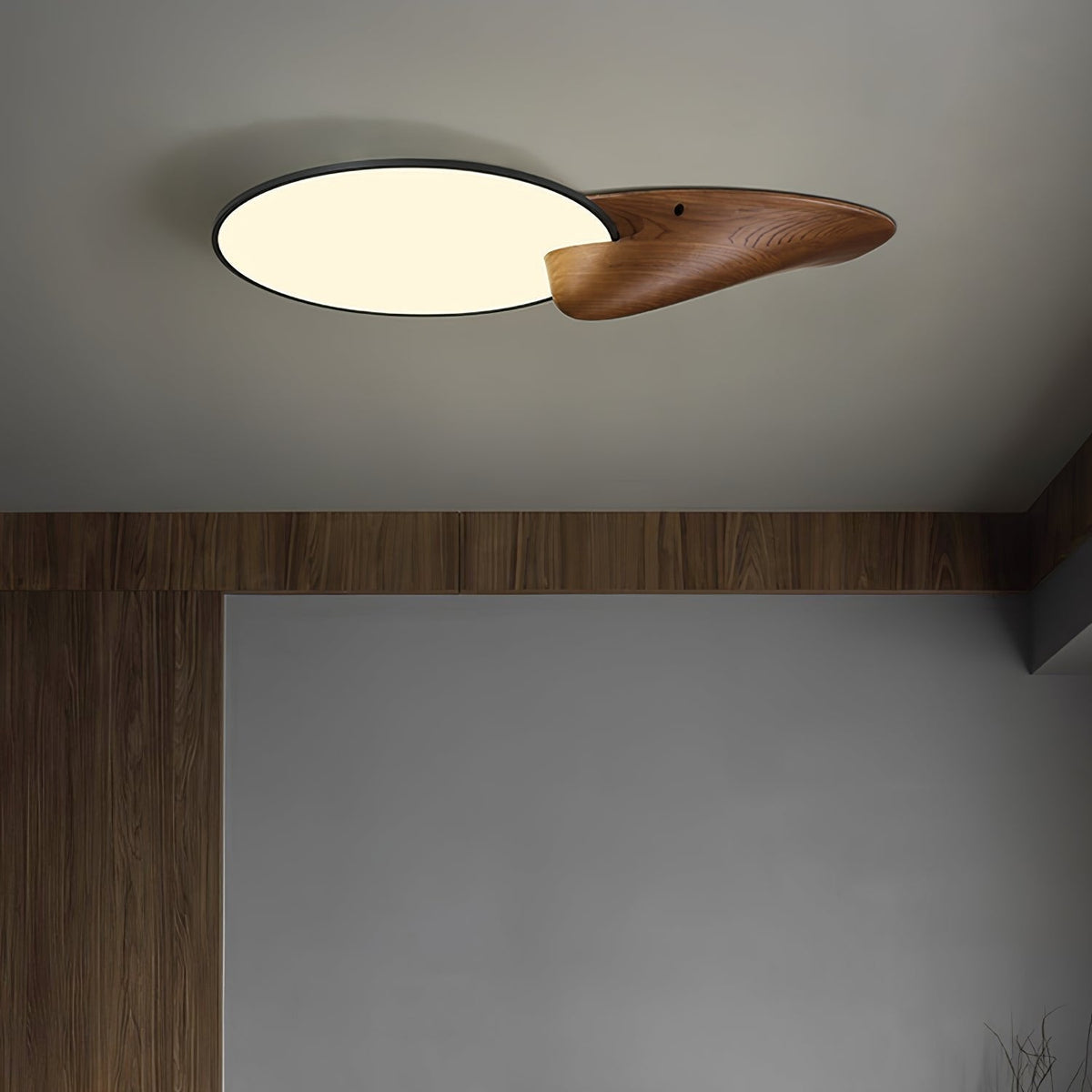 Zovenel eksklusiv loftlampe i træ med elegant spidsdesign