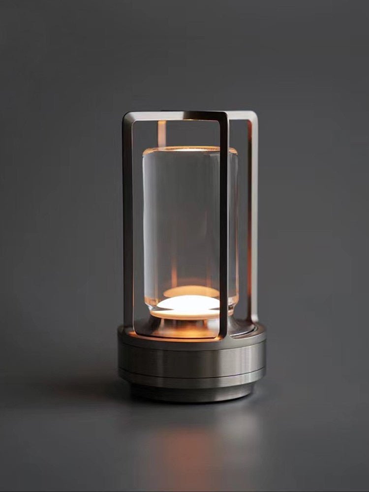 Solvane-genopladelig bordlampe