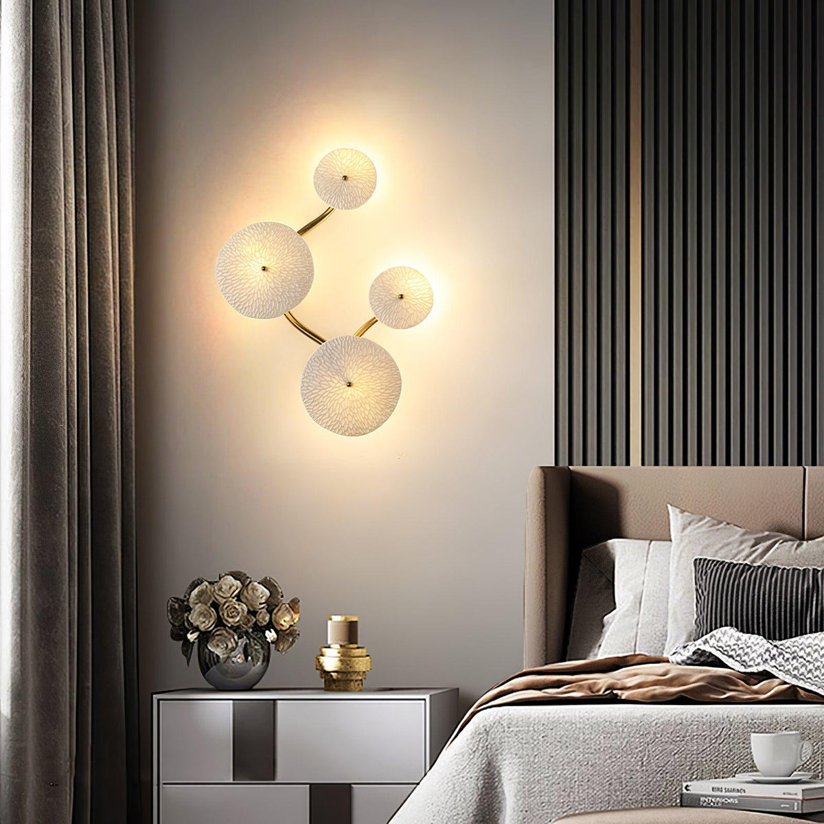 Kaivo Lotus Petal Wall Lamp