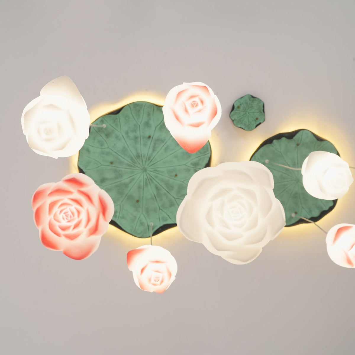 Rivinira lysekrone med lotusblomster, pendel, pink og hvid, 7 lyskilder