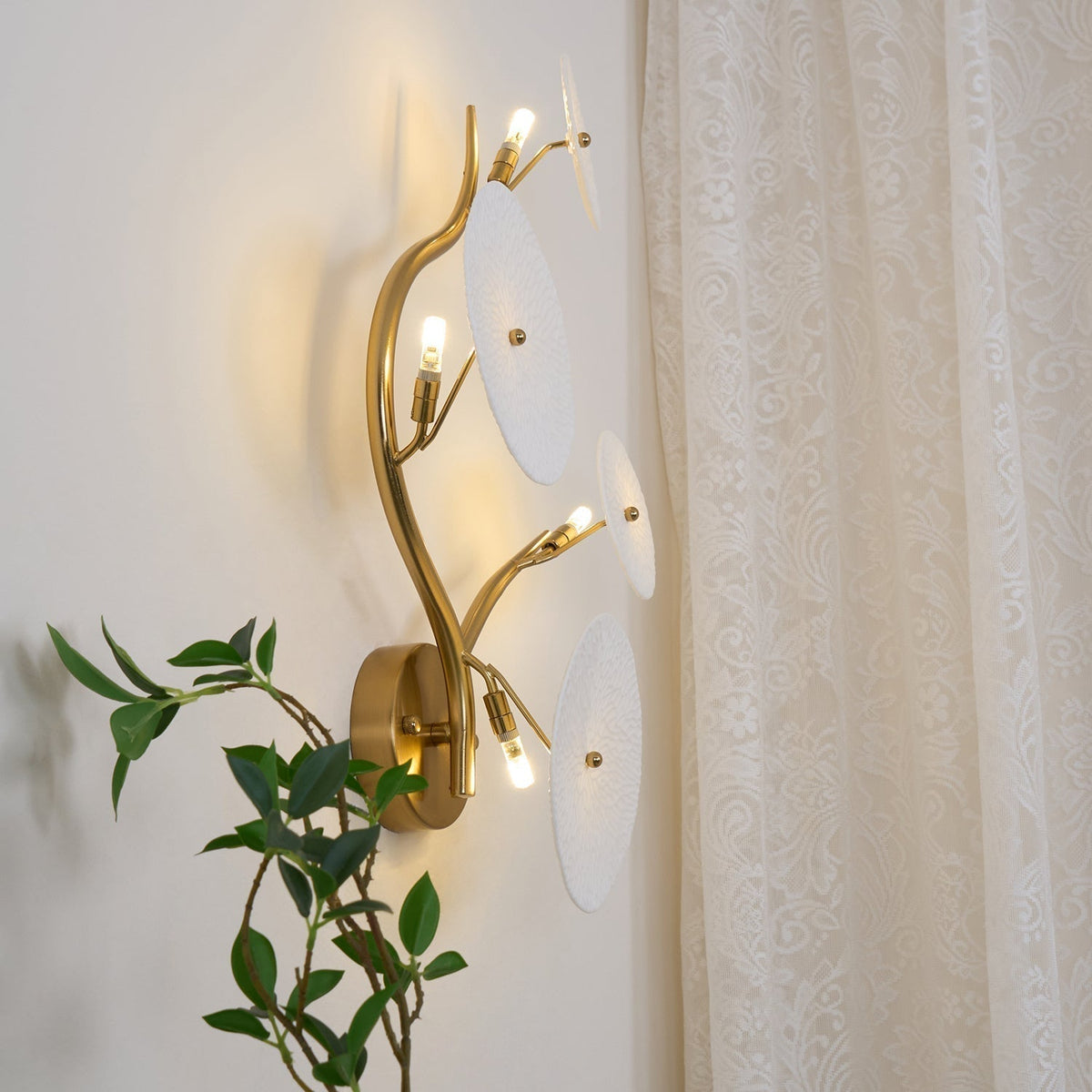 Kaivo Lotus Petal Wall Lamp