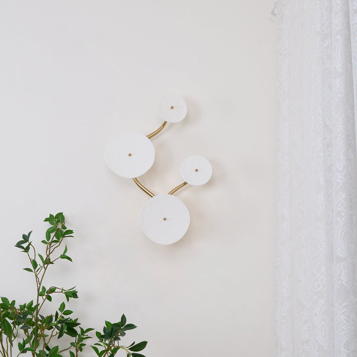 Kaivo Lotus Petal Wall Lamp