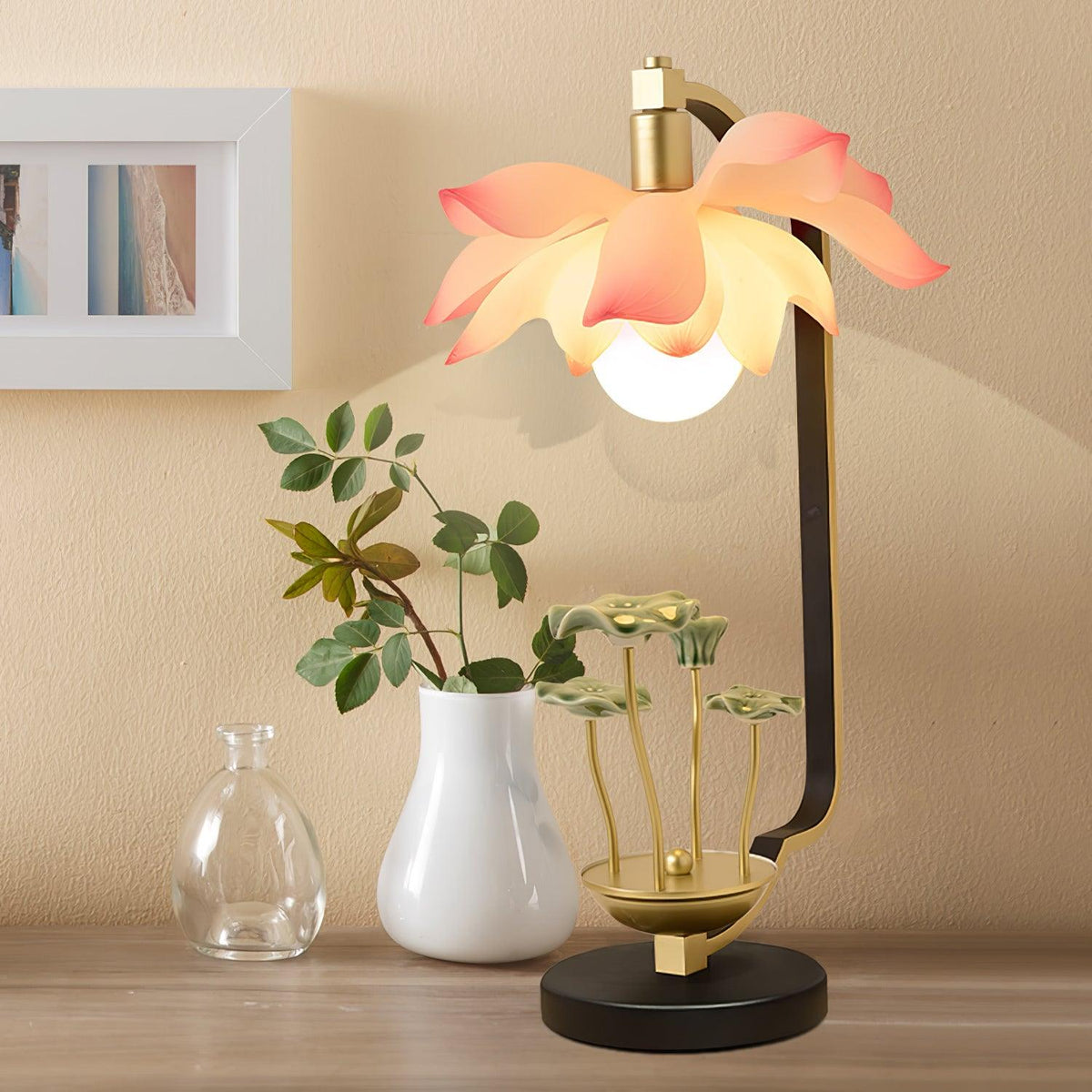 Olivia bordlampe i naturlig keramik