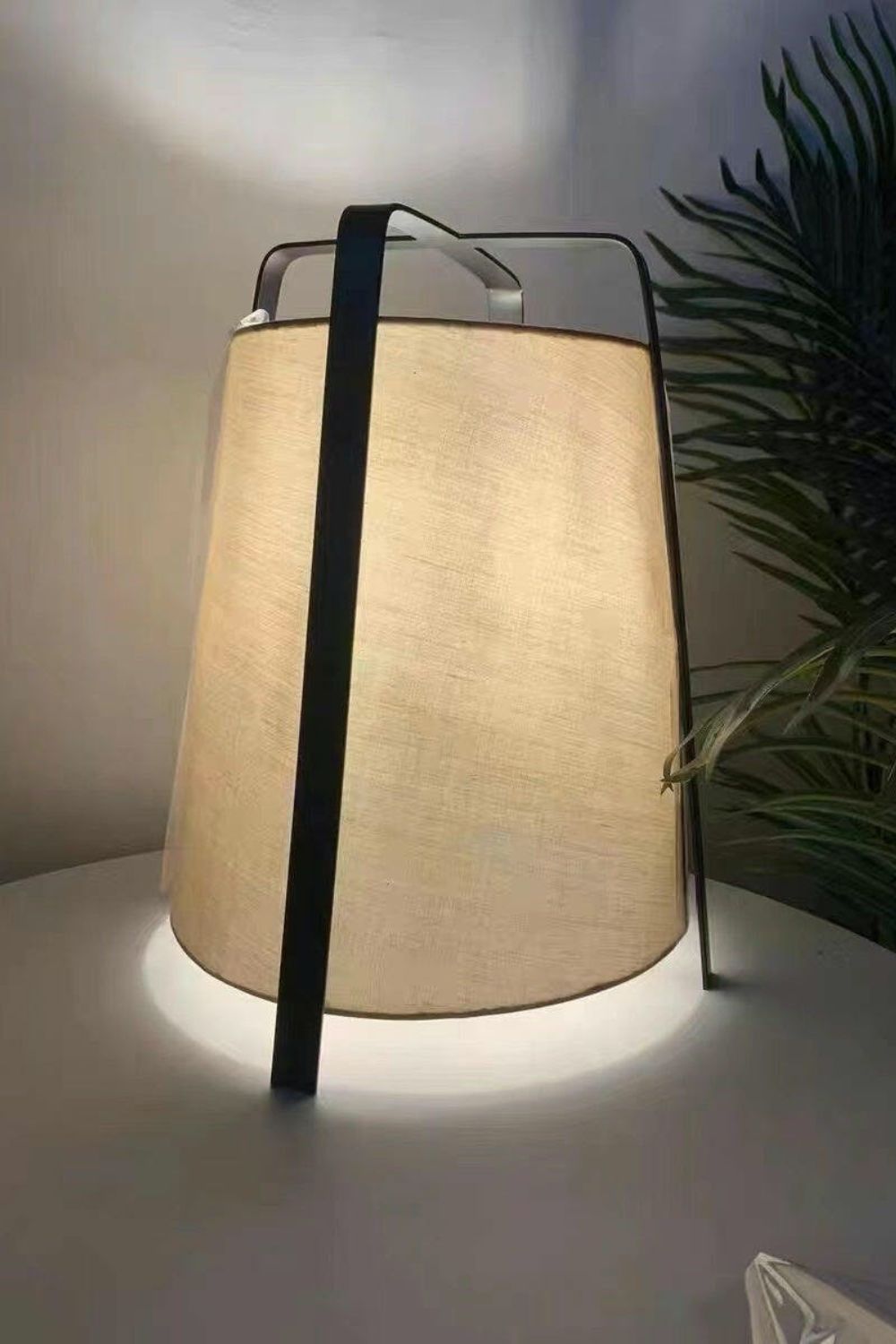 Candeeiro de mesa Zild em tecido escandinavo