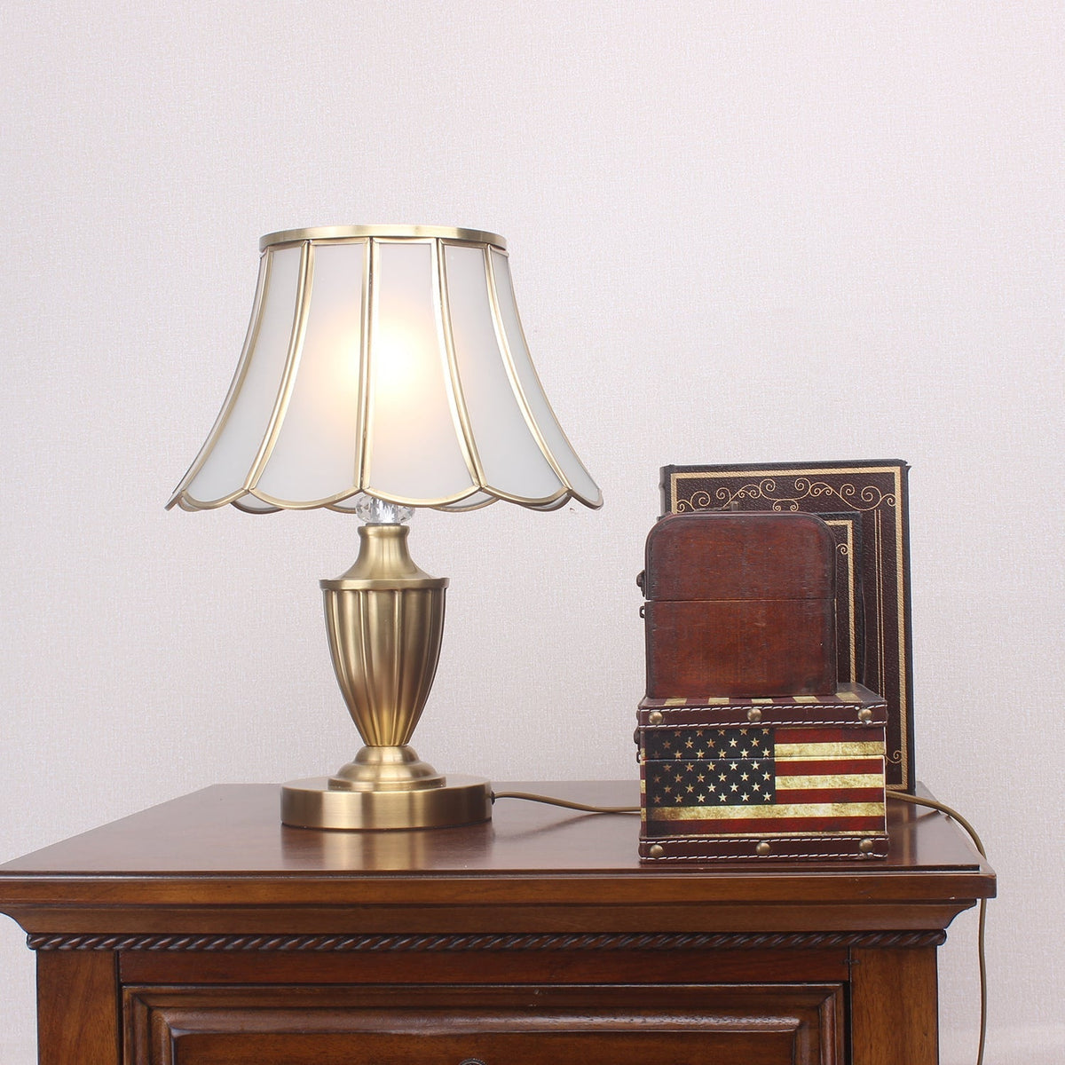 Vintagebordslampa i mässing och glas Valencia