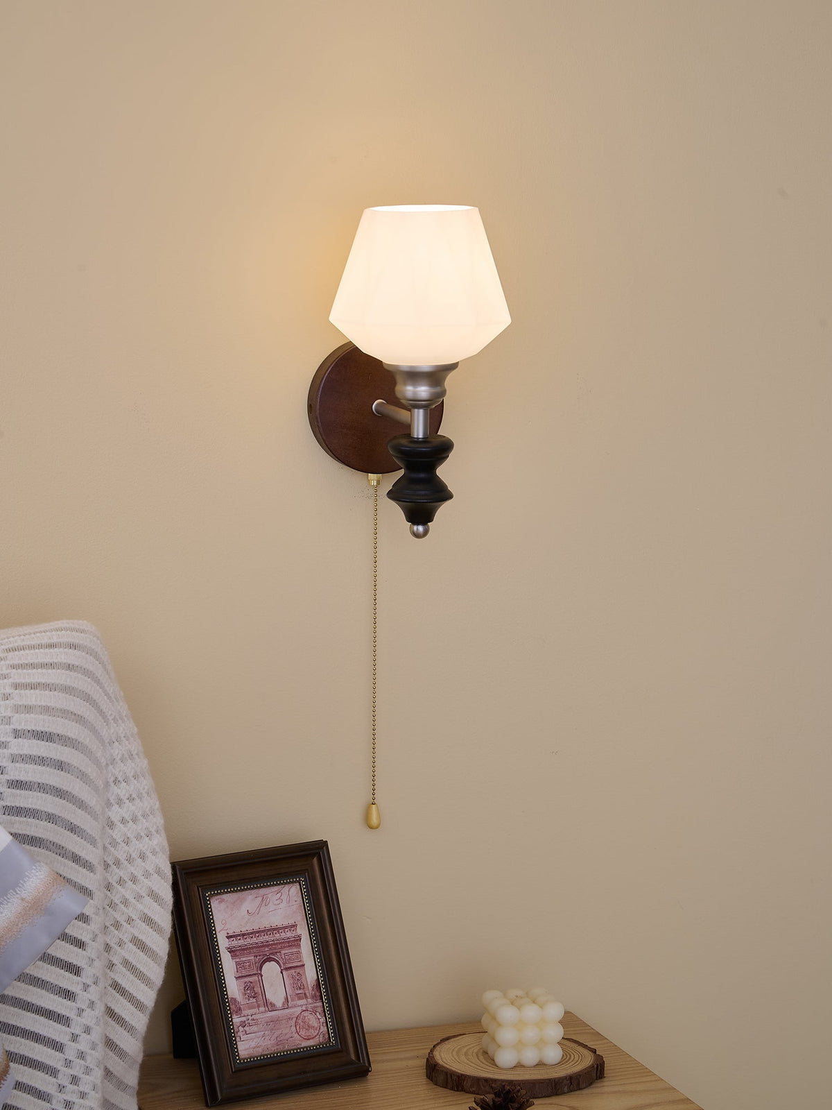 Lucille elegant klassisk kunstnerisk væglampe i glas og træ