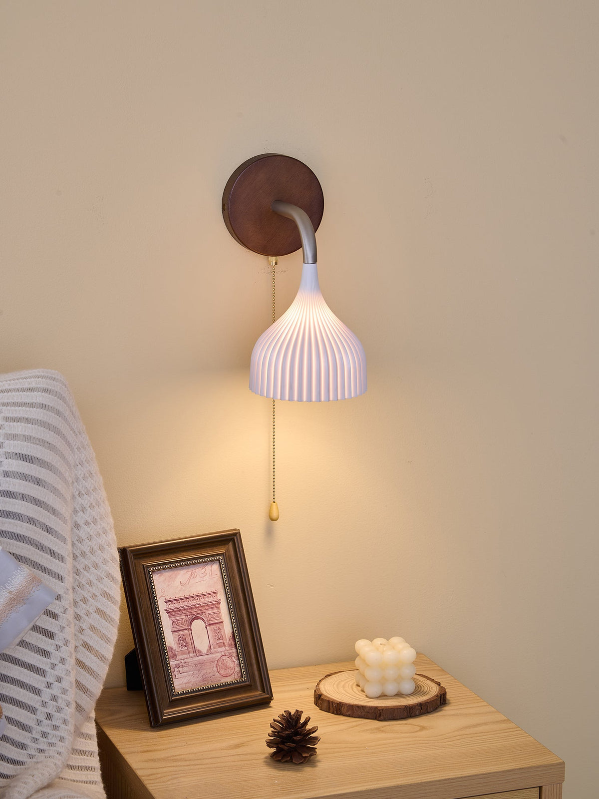 Cimararae elegant klassisk vägglampa i trä