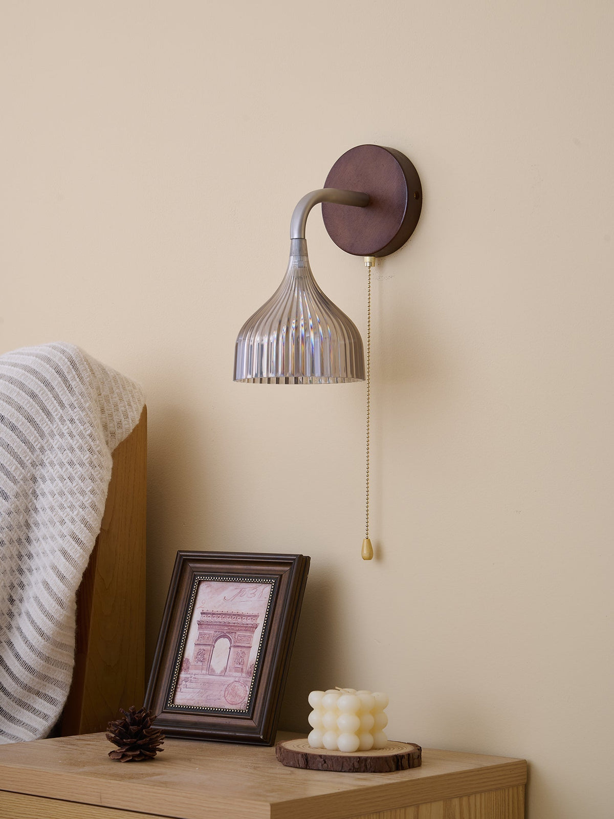 Cimararae elegant klassisk vägglampa i trä