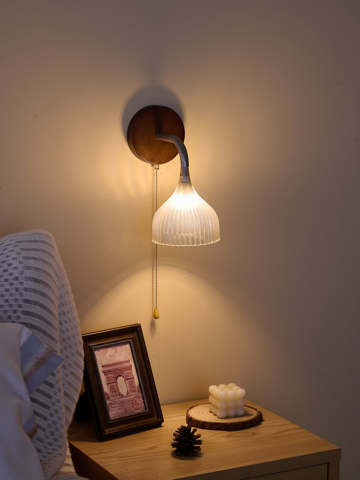 Cimararae elegant klassisk vägglampa i trä