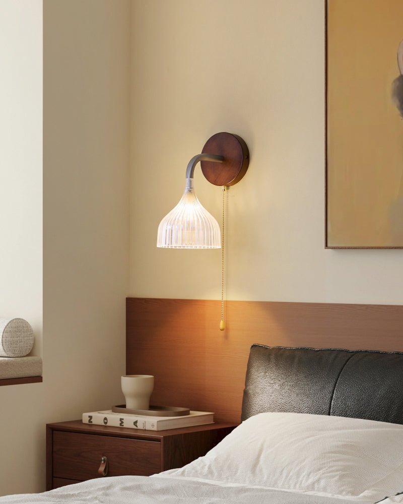 Cimararae elegant klassisk vägglampa i trä