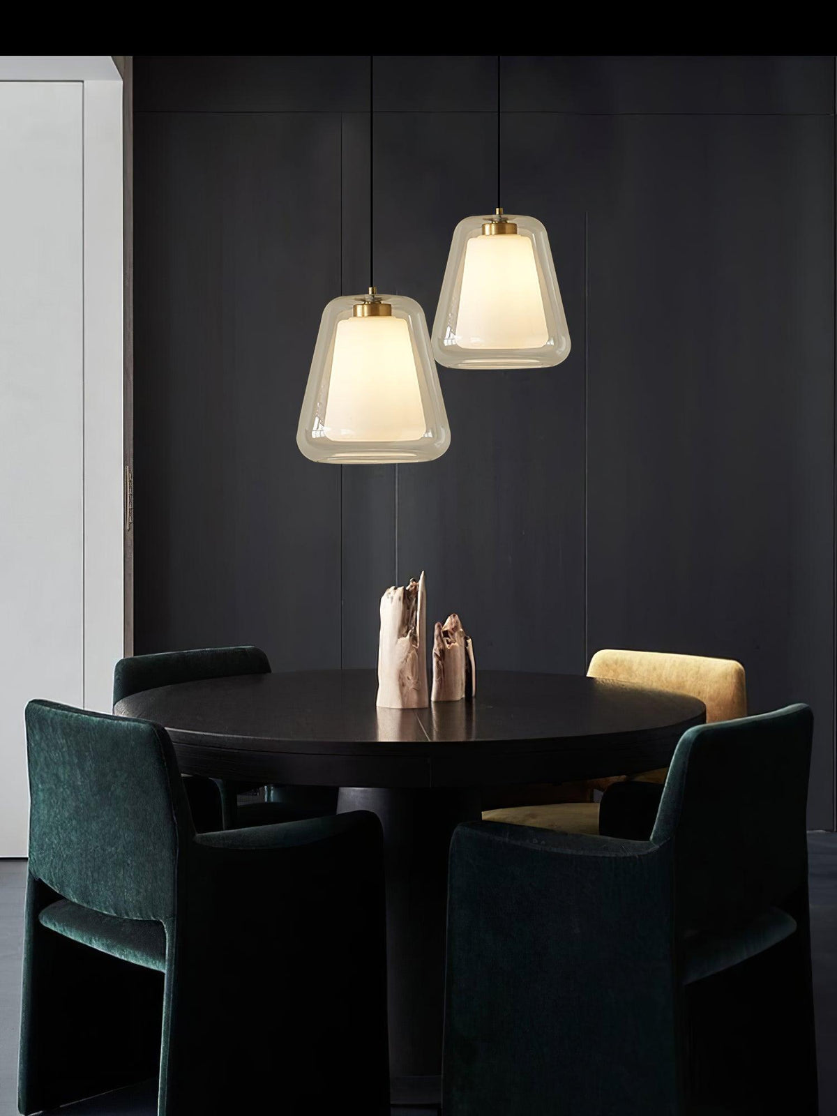 Ate moderne pendellampe i guld