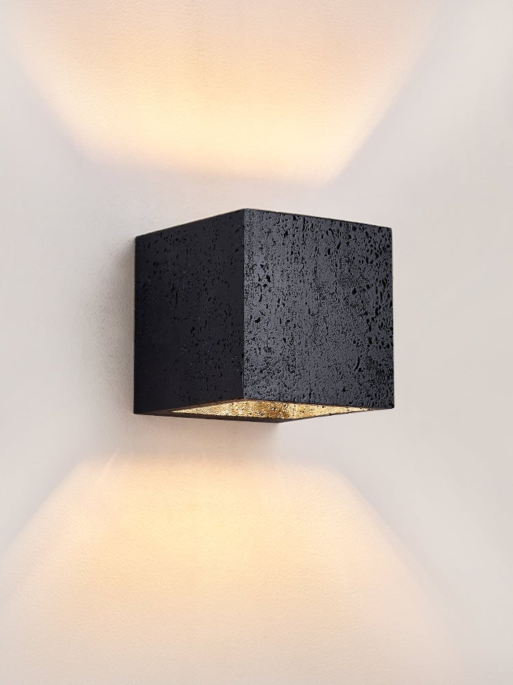 Teriarira Void Cube -seinävalaisin