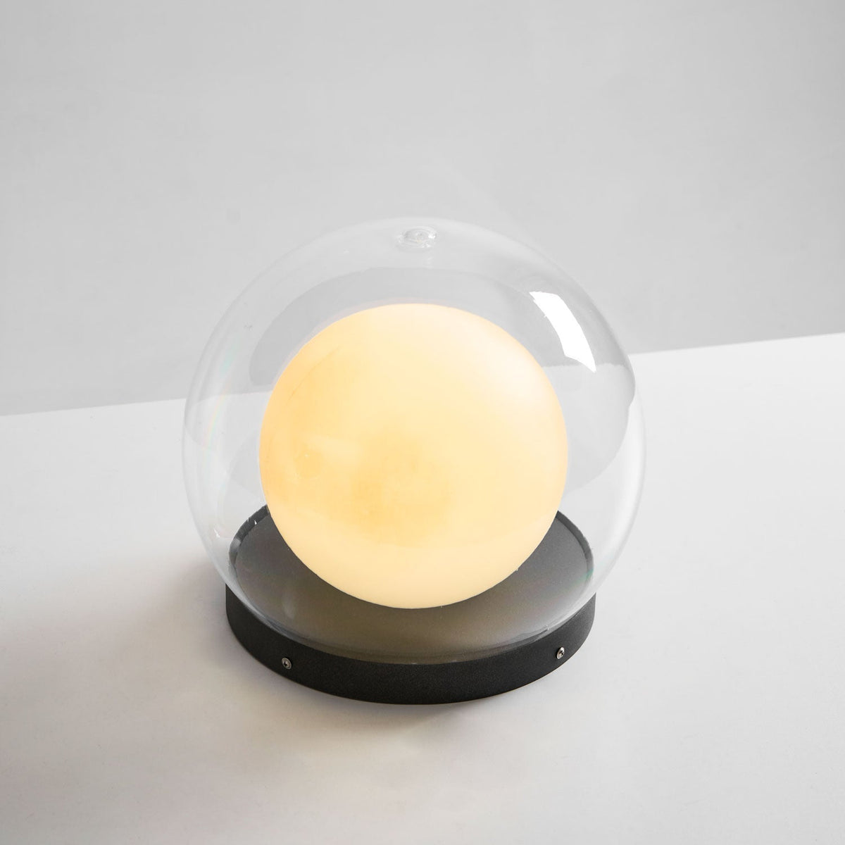 Calelise kuppelformet udendørs bordlampe