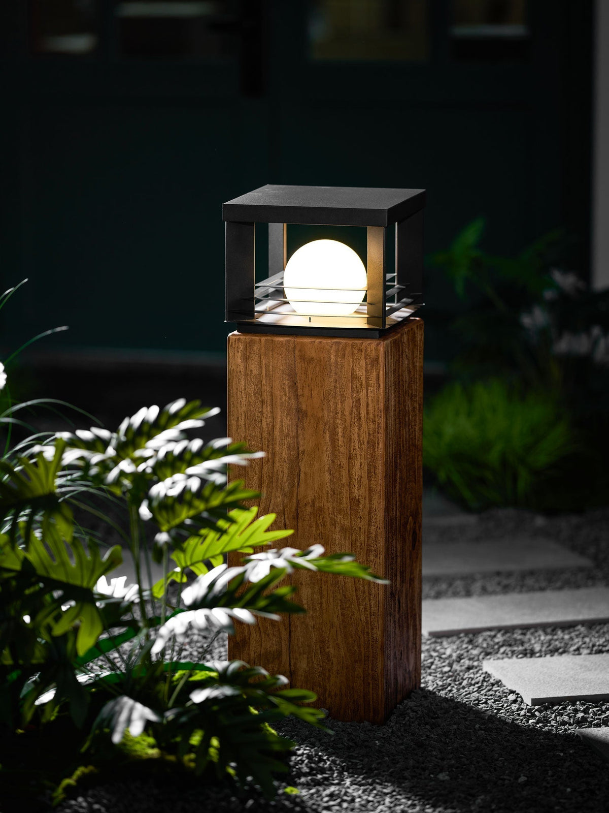 Norarine udendørslampe i kasseform