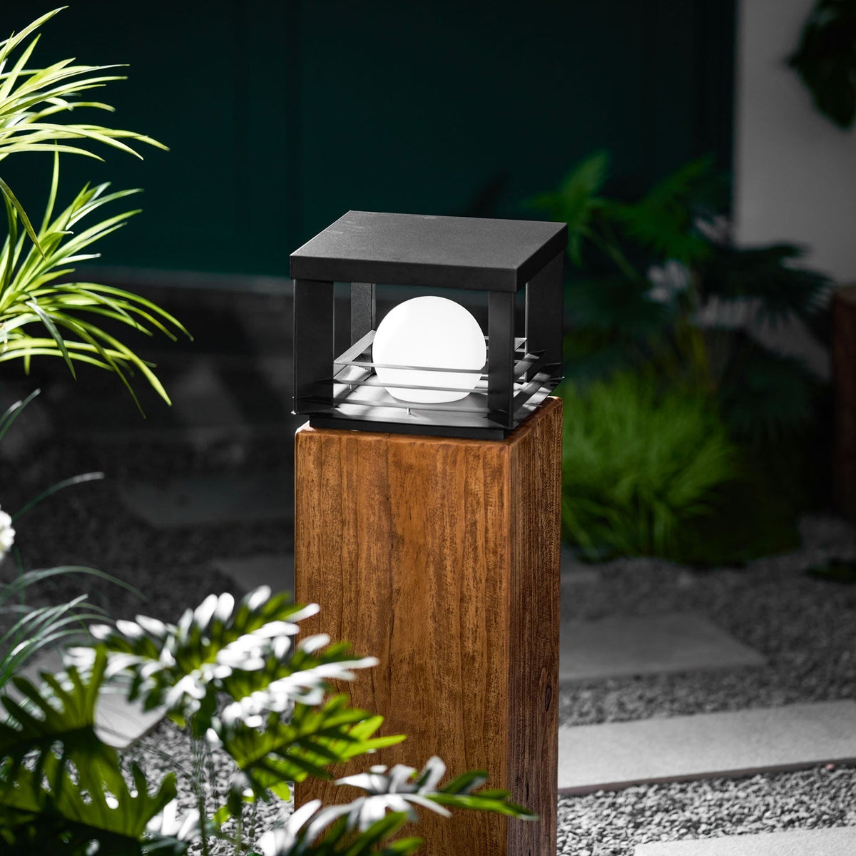 Norarine udendørslampe i kasseform