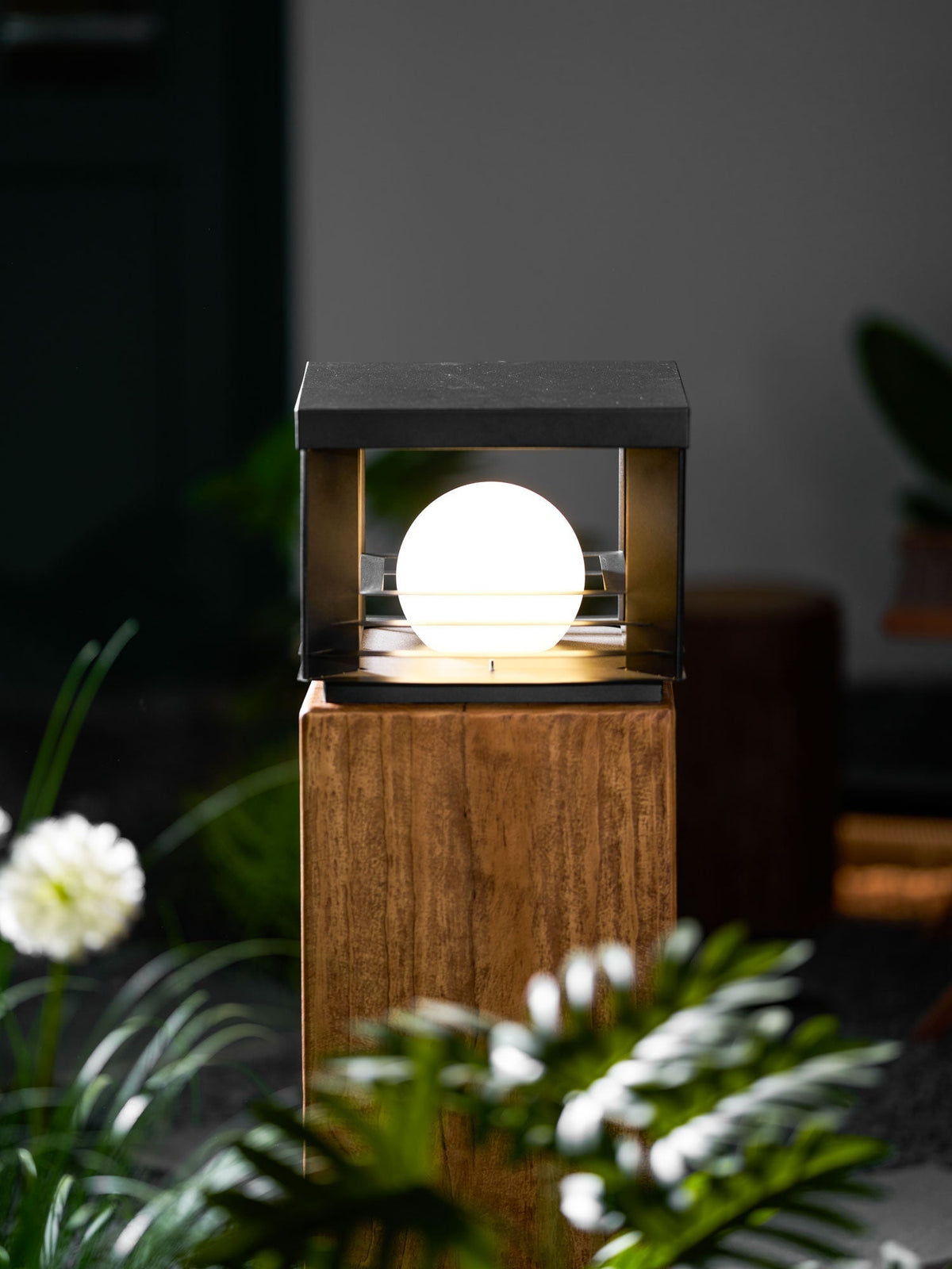 Norarine udendørslampe i kasseform