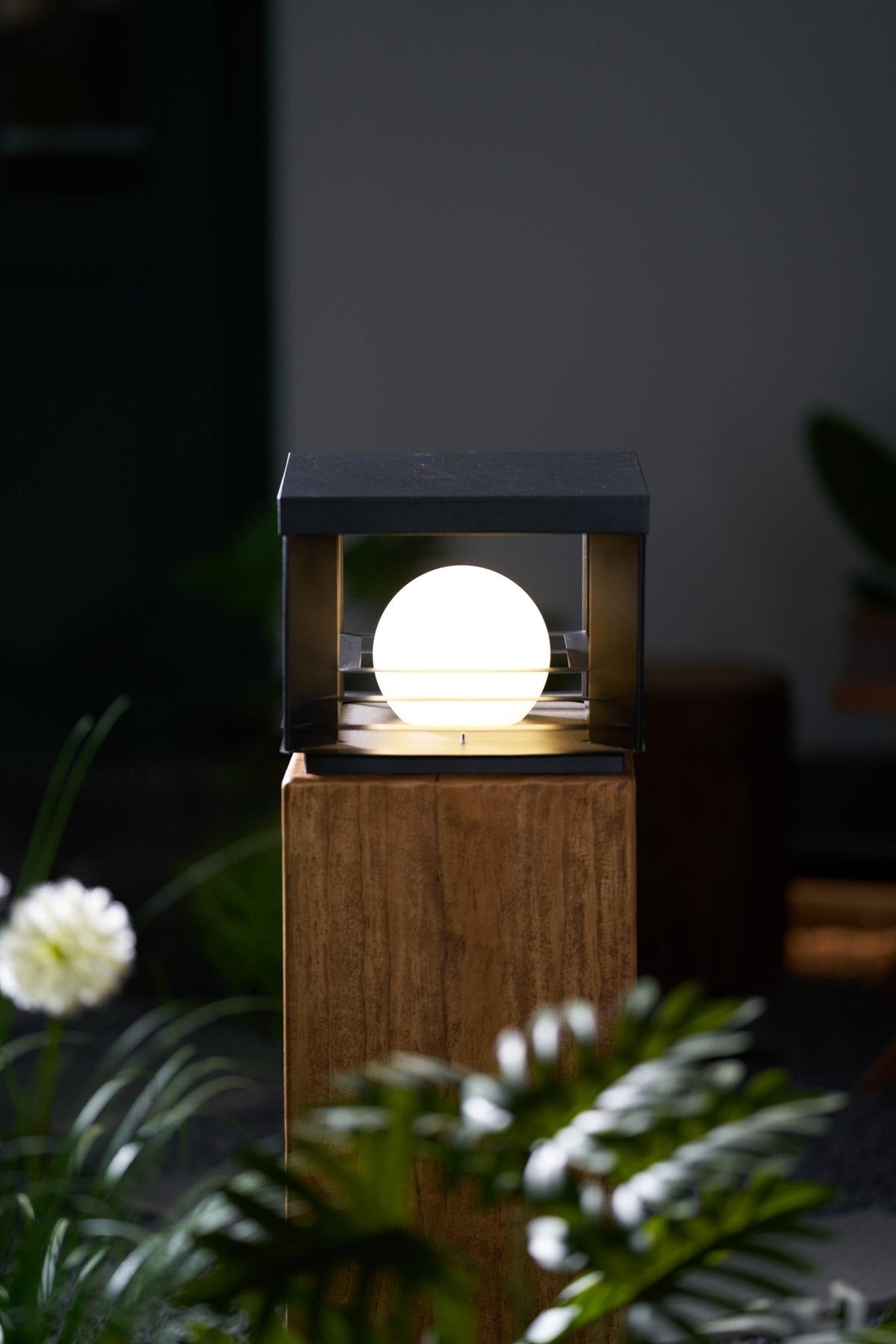 Norarine udendørslampe i kasseform
