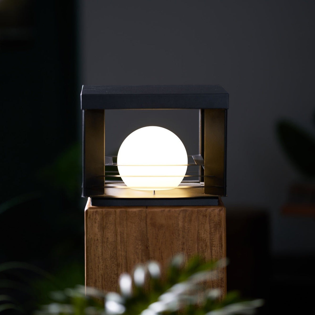 Norarine udendørslampe i kasseform