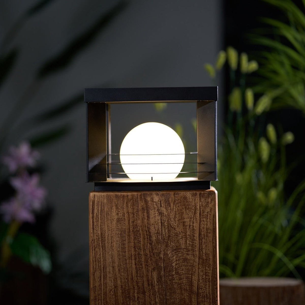 Norarine udendørslampe i kasseform