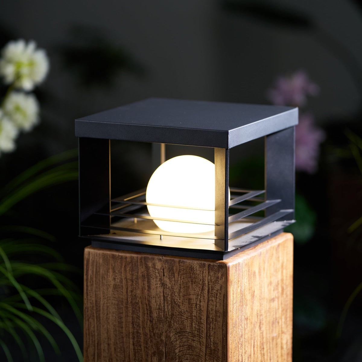 Norarine udendørslampe i kasseform