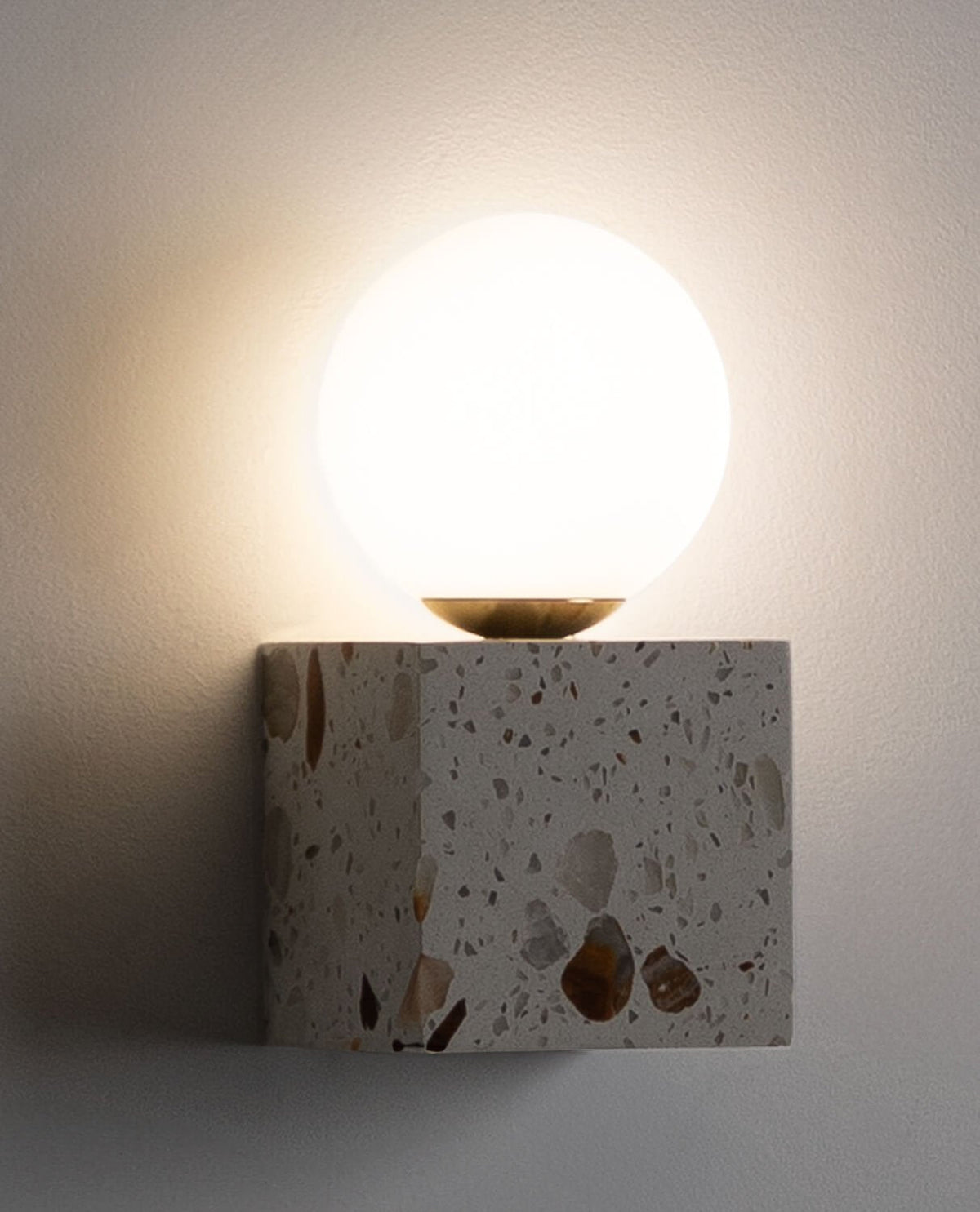 Teriaira vägglampa