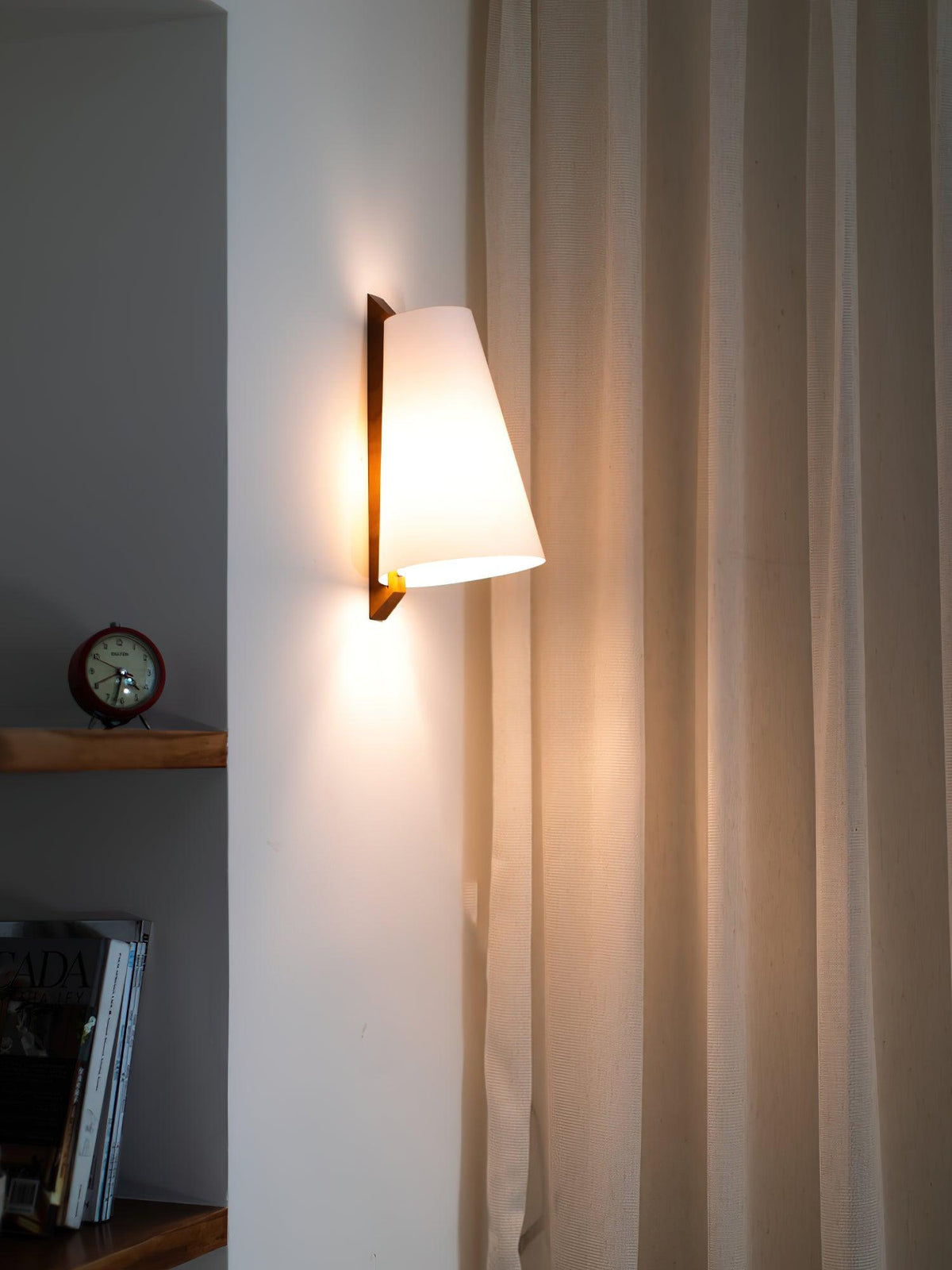 Miriam modern minimalistisk vägglampa i plast
