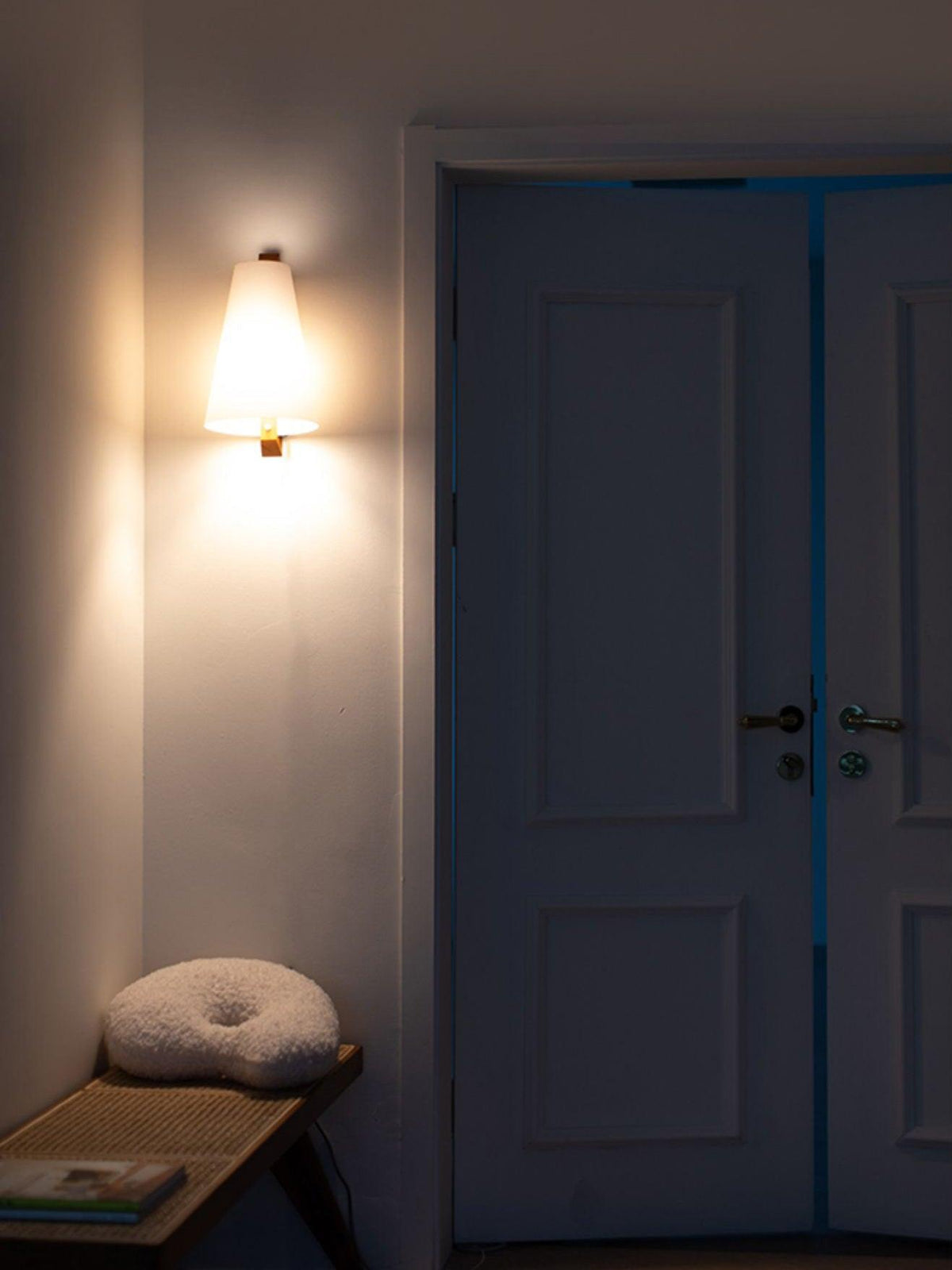 Miriam modern minimalistisk vägglampa i plast