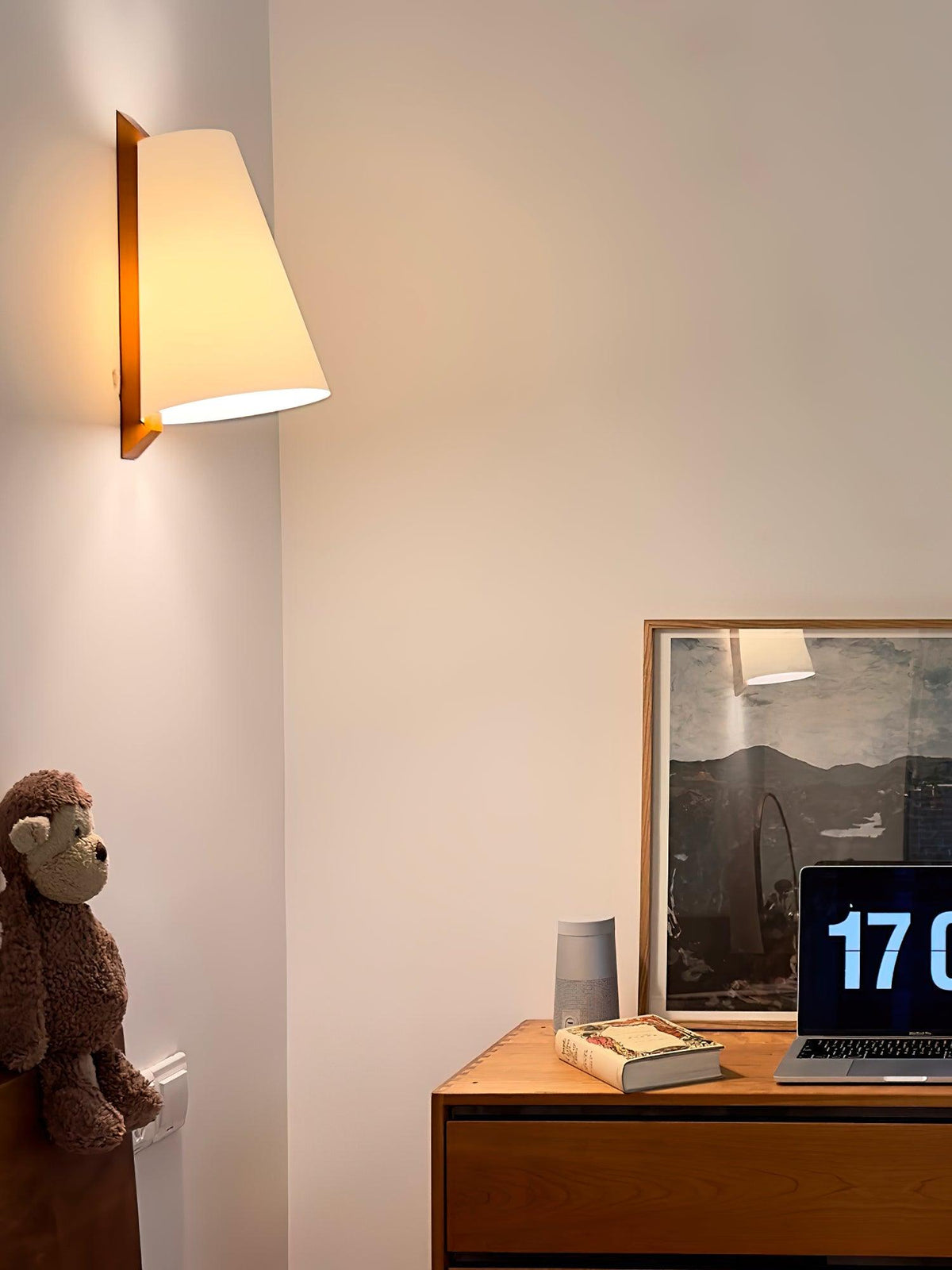 Miriam modern minimalistisk vägglampa i plast