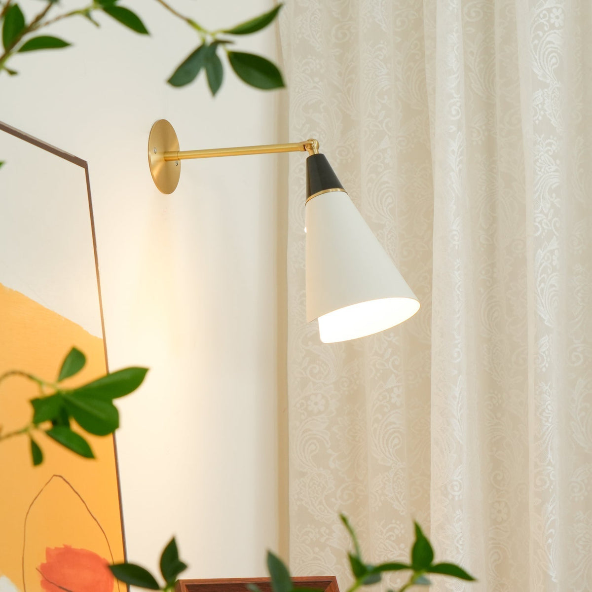 Orieiella modern minimalistisk vägglampa i mässing