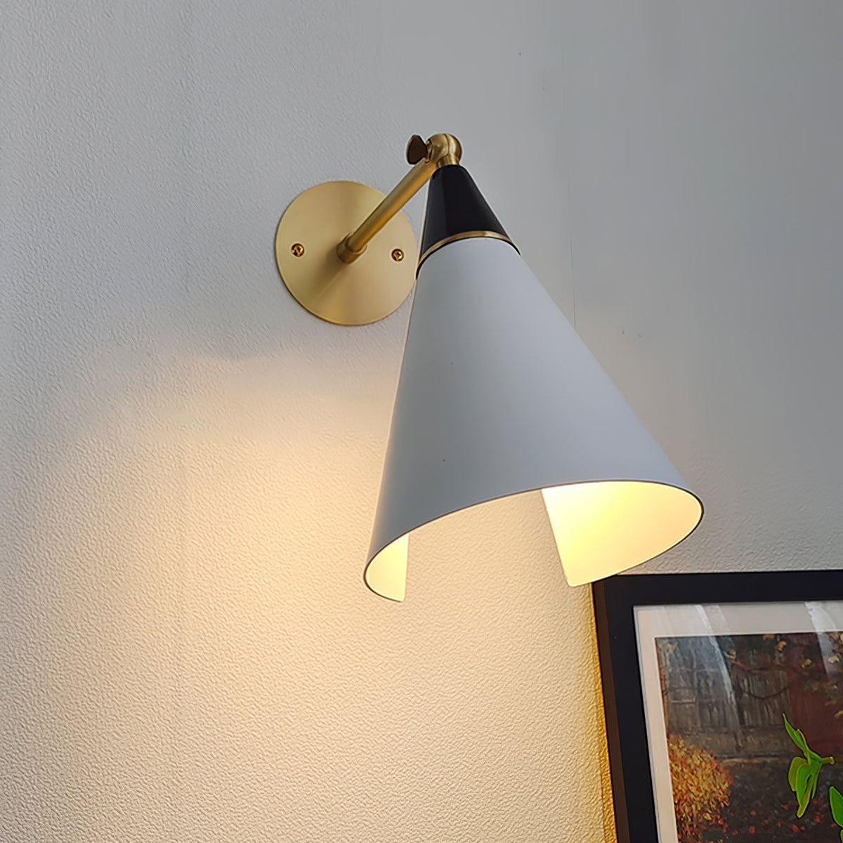 Orieiella modern minimalistisk vägglampa i mässing