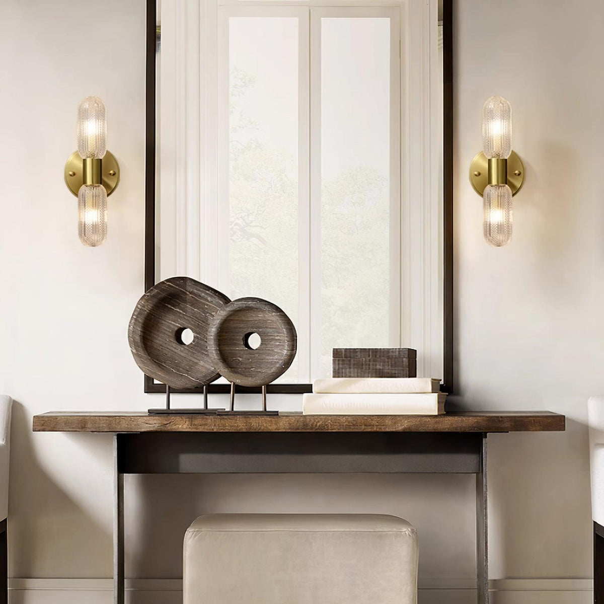 Eira væglampe med dobbelt lys, messing og struktureret glas