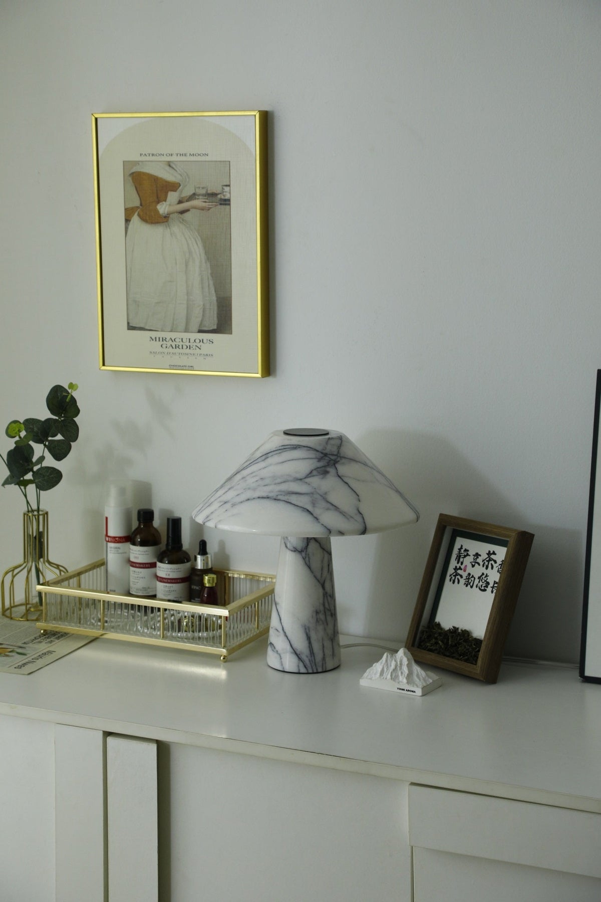 Dashiell moderne marmorbordlampe