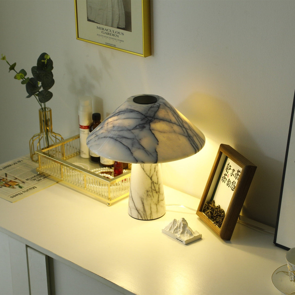 Dashiell moderne marmorbordlampe