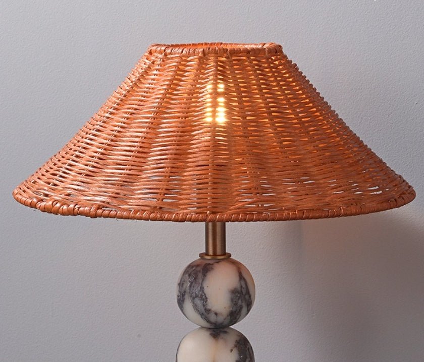 Candeeiro de mesa Canarora em mármore orbicular e rattan