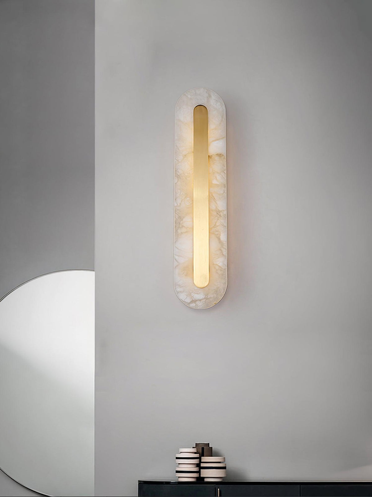 Selvia minimalistisk vägglampa i alabaster