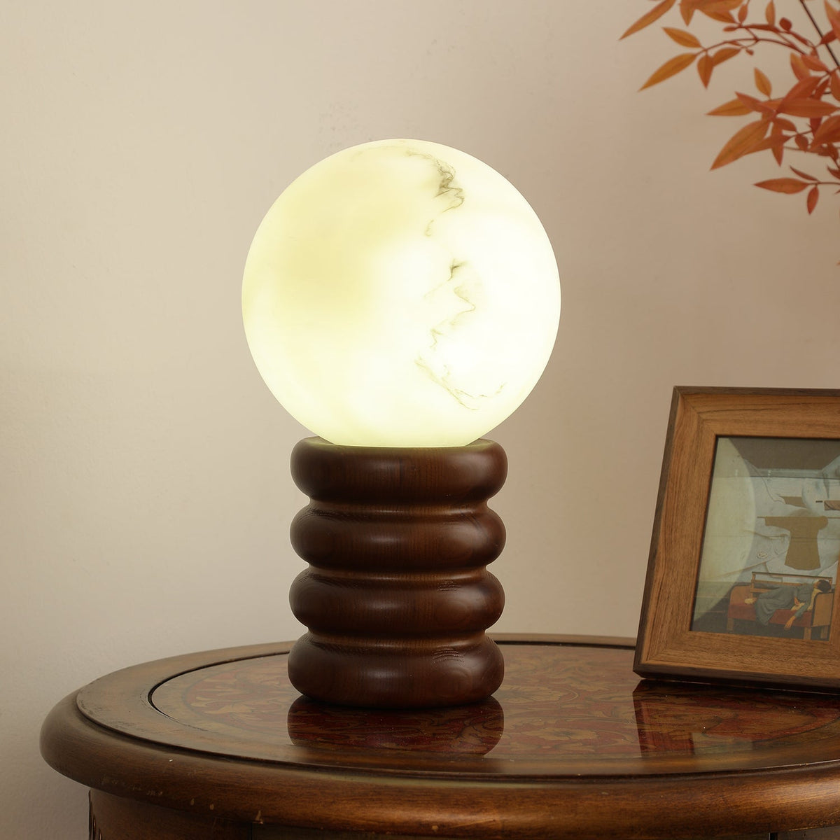 Modern bordslampa i trä Novar