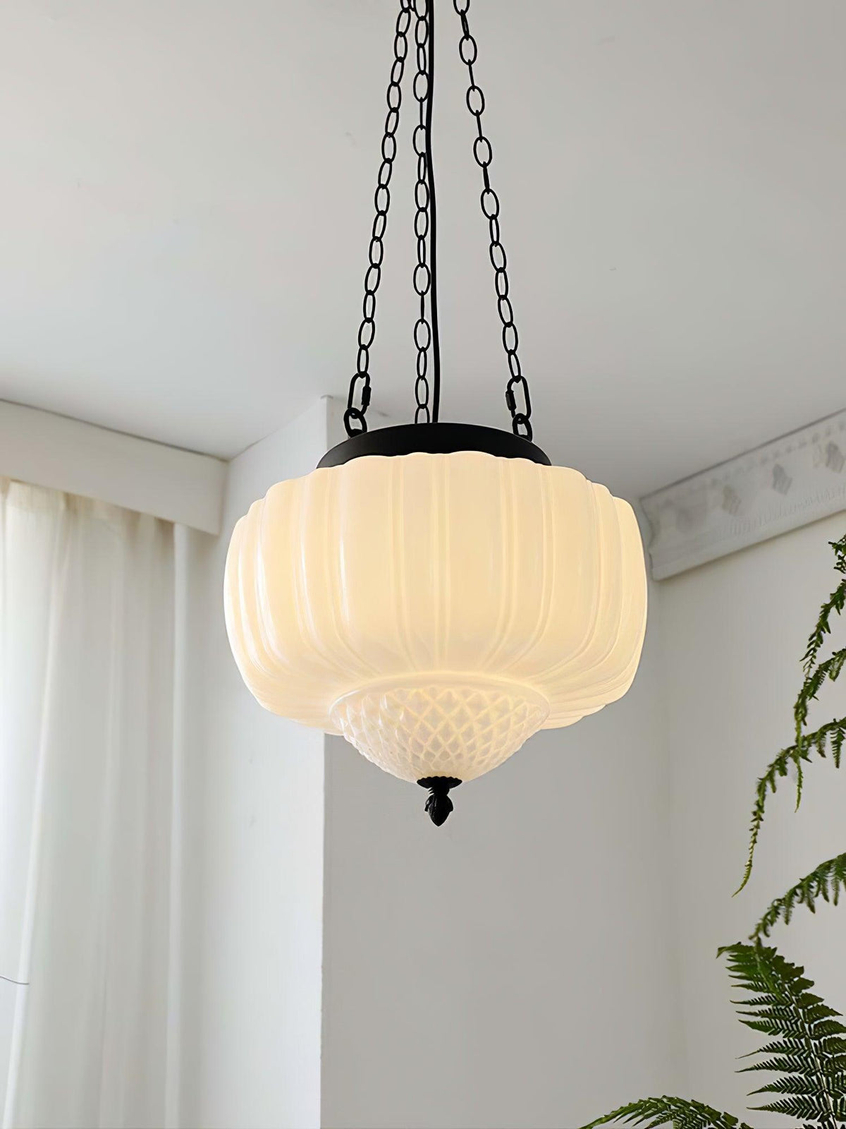 Yara moderne pendel i glas