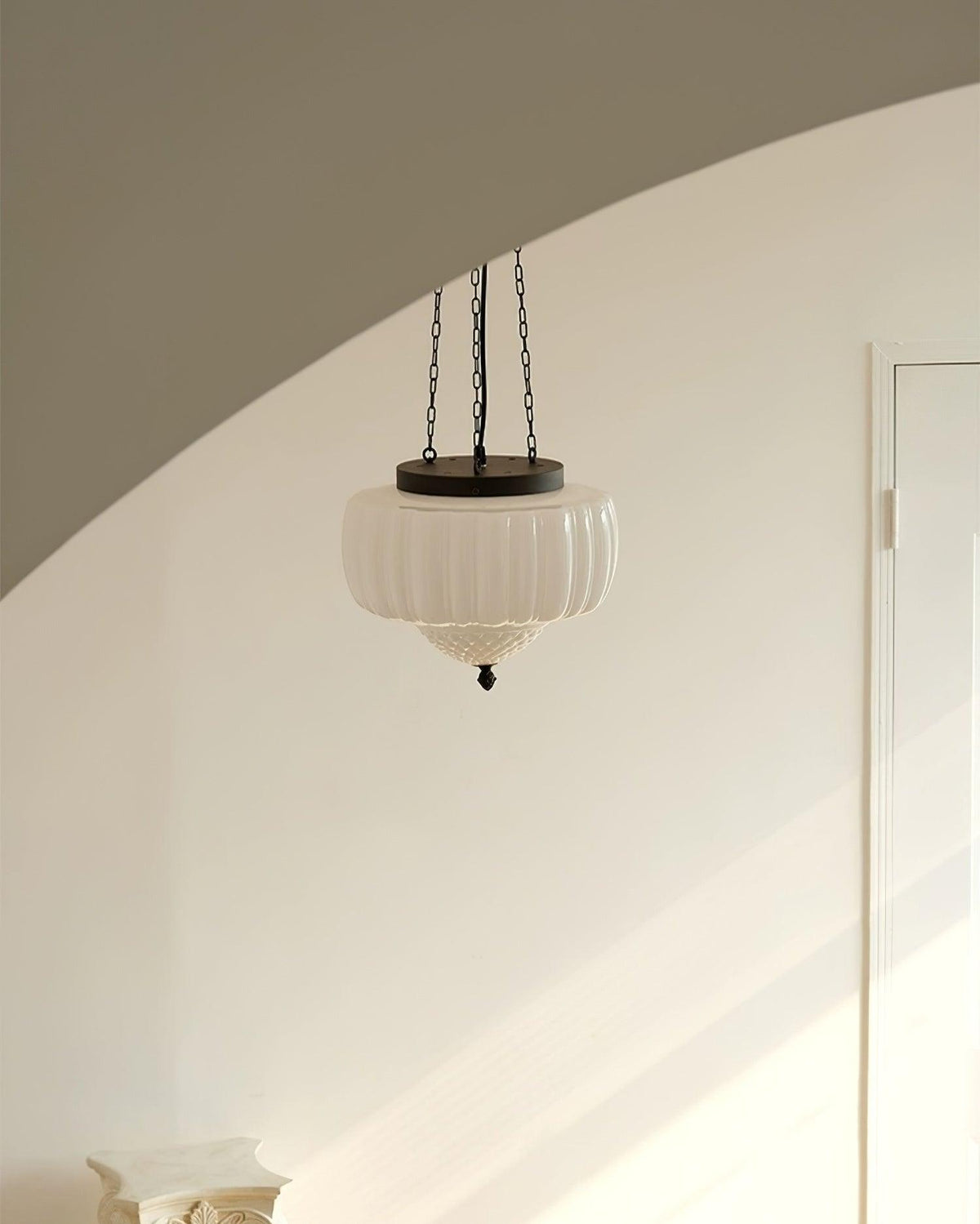 Yara moderne pendel i glas