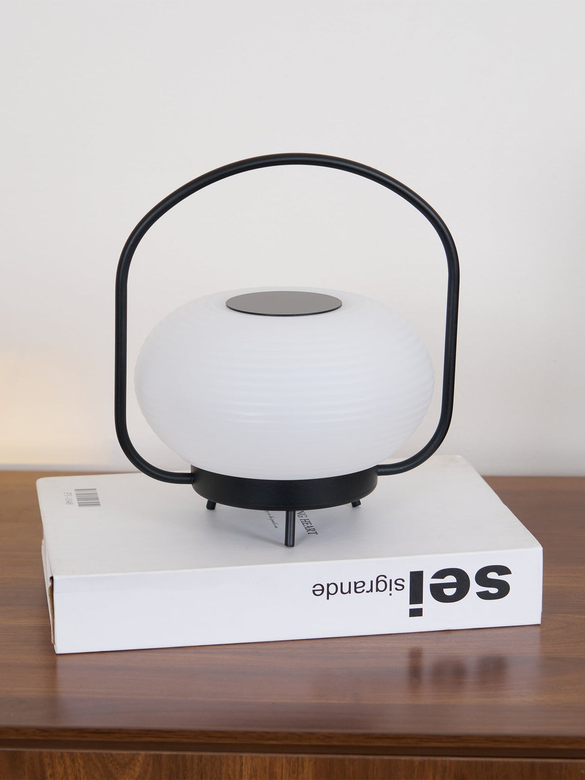 Saelan-minimalistinen pöytävalaisin