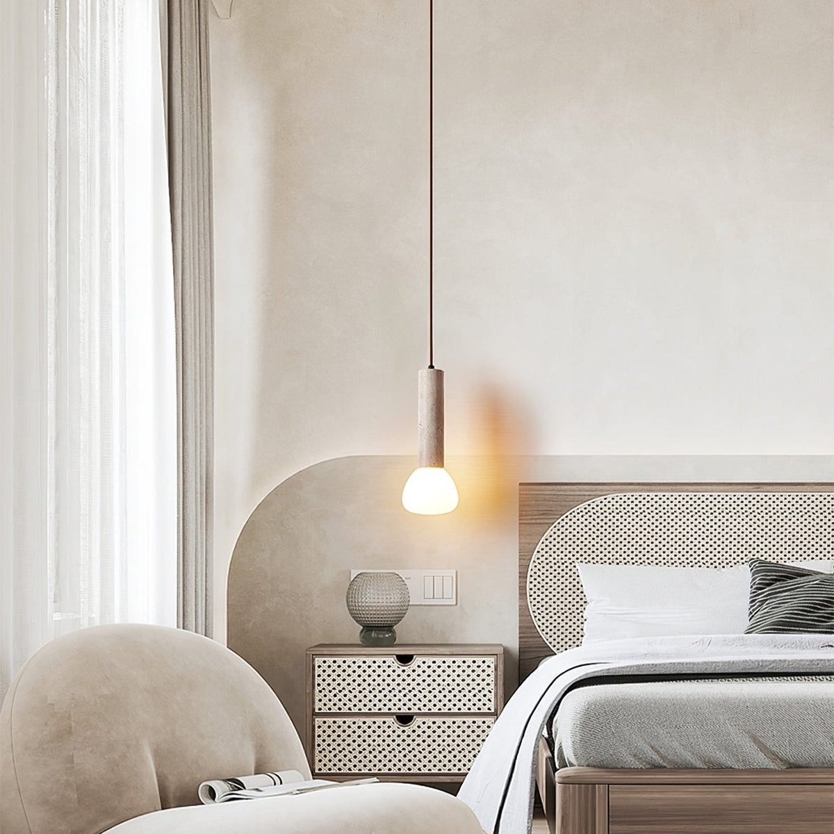 Beia minimalistisk pendellampa i travertin