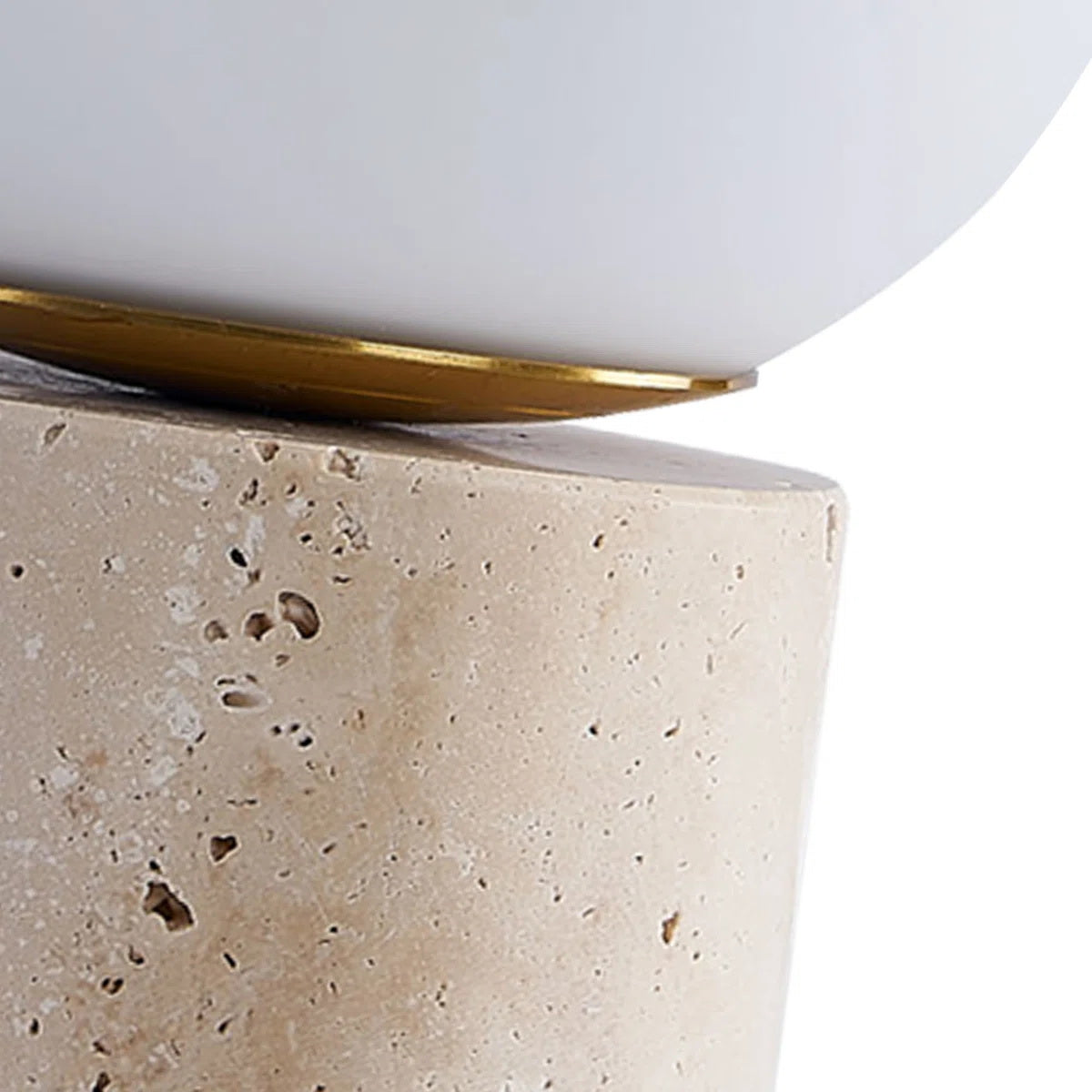 Norinise Stone-bordlampe i travertin