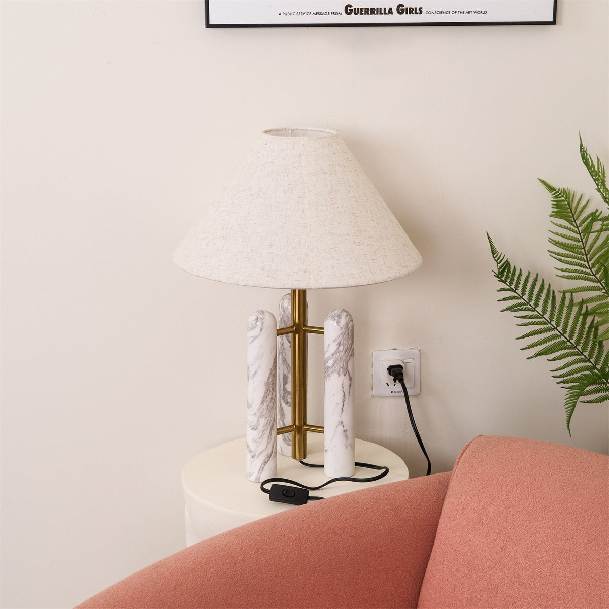 Trio moderne marmorbordlampe