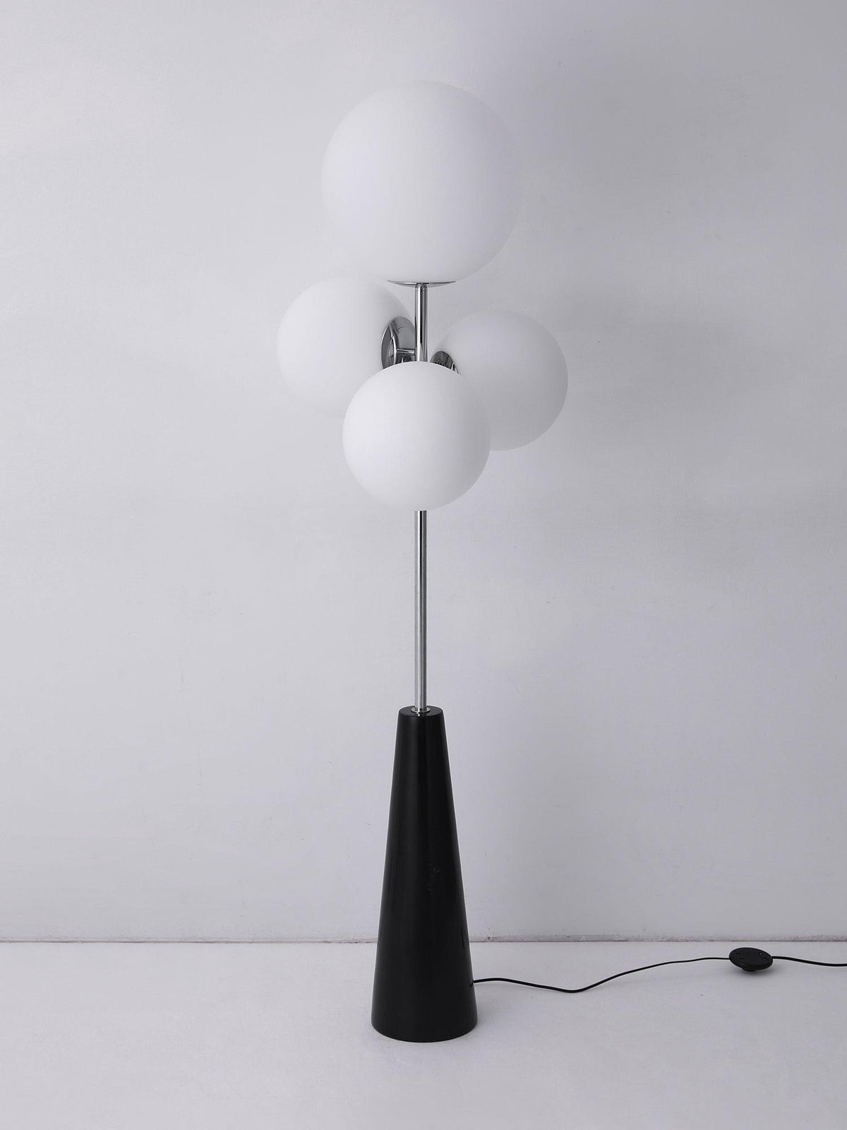 Viri modern golvlampa i marmor