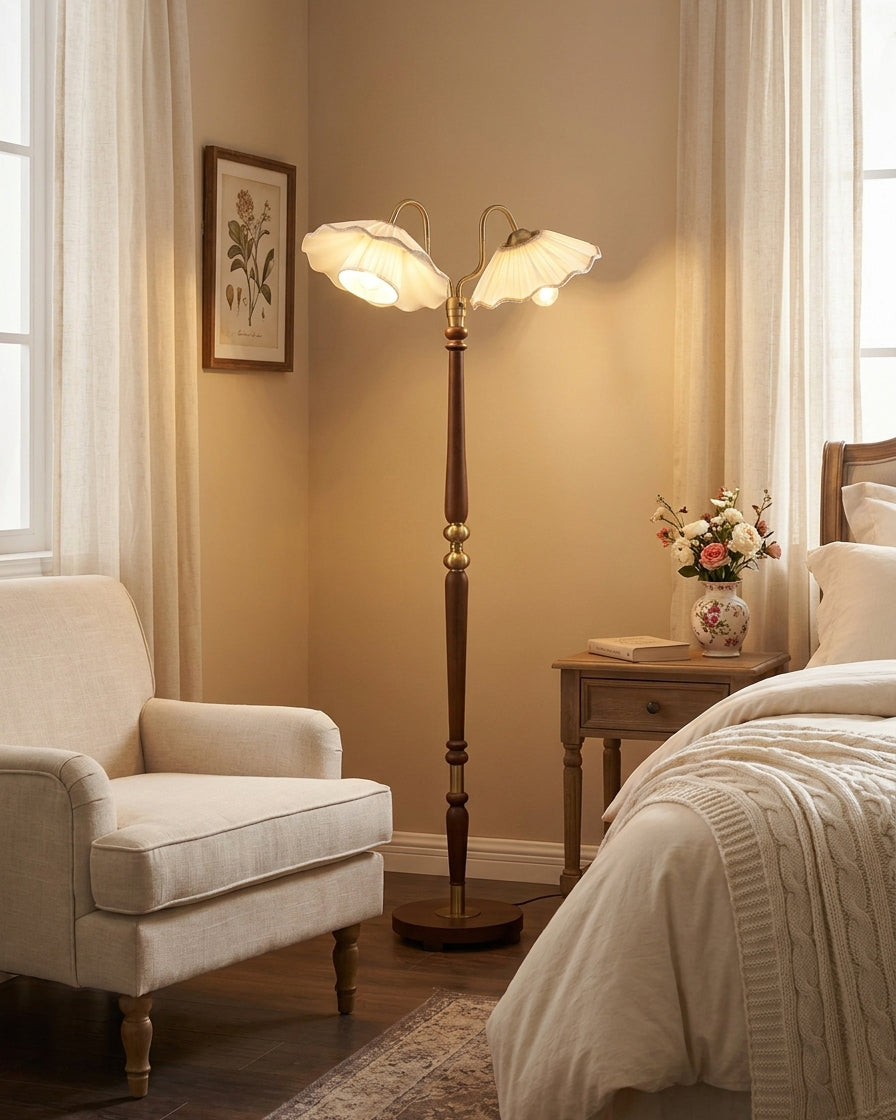 Orelaette Floor Light