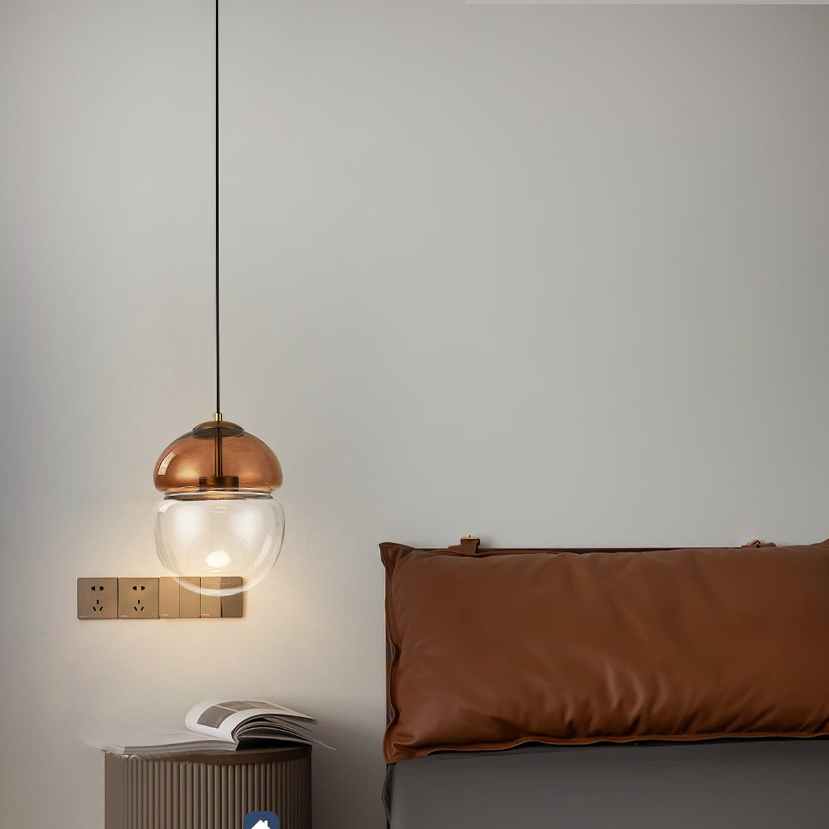 Ældet moderne minimalistisk kuppelformet pendellampe i glas