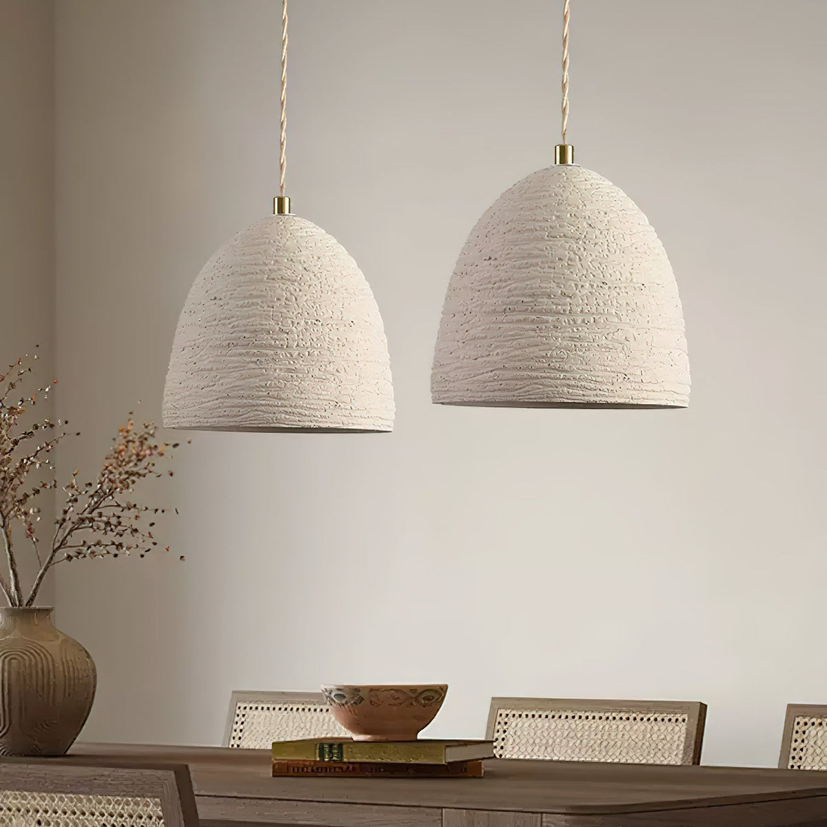 Kirae texturerade pendellampor i cement