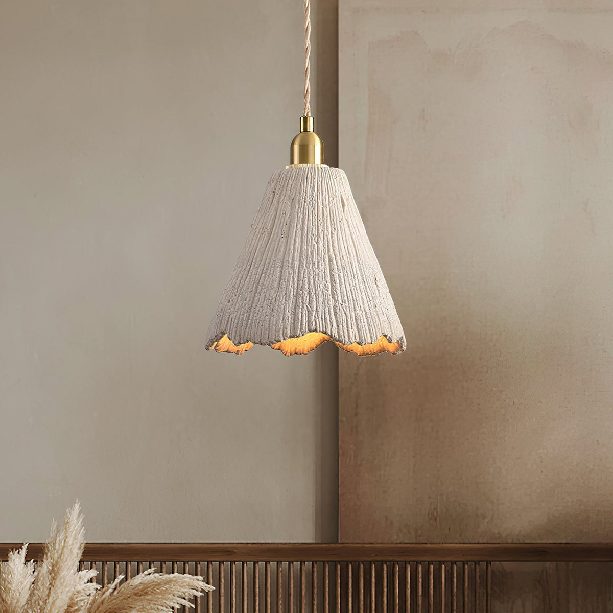 Kirae texturerade pendellampor i cement